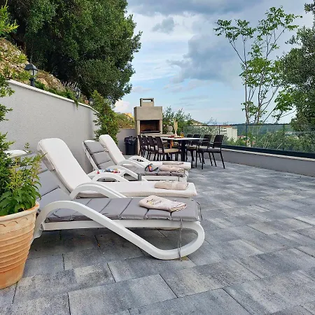 Apartament Luxury Karigo