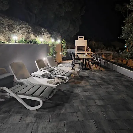 Luxury Karigo Apartament *